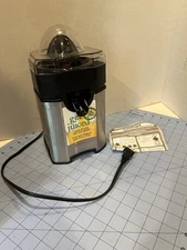 Cuisinart Model CCJ-500 Pulp Control  Citrus Juicer Extractor Black Silver