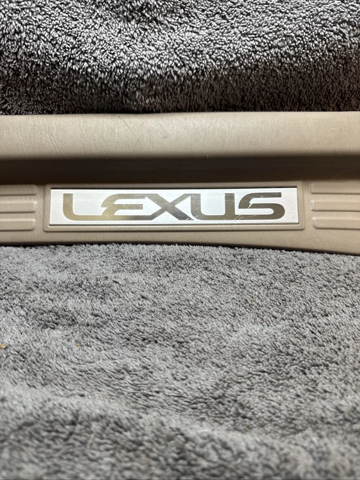Lexus LX470 2000 moldura, placa de umbral de puerta trasera izquierda, bronceado 67918-60040 Foto 2 de 4