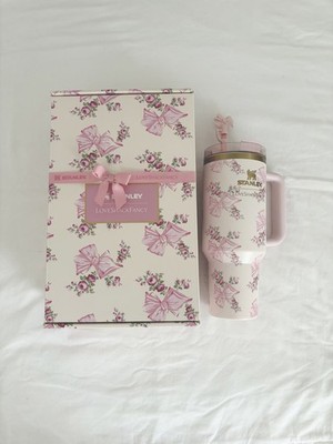 loveshackfancy x stanley limited edition pink floral bow rosa beaux Mehrwegbecher 