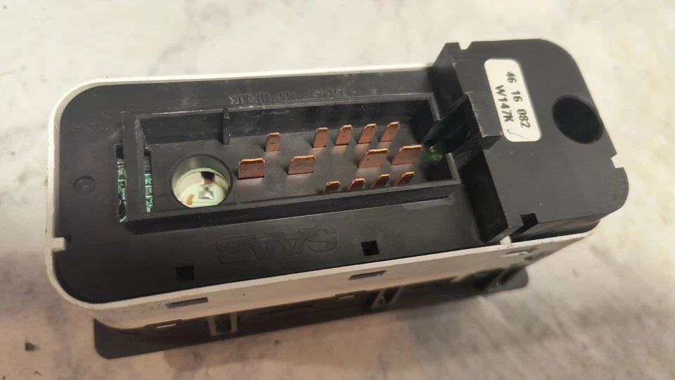 Saab 9-5 Turbo 航空电源窗口开关包 4616082 99 00 01 02 03 04 05 06 07  — 第 3/4 张图片