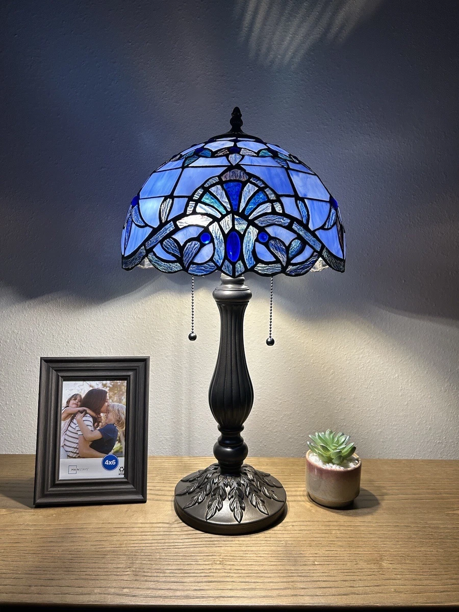 Blue tiffany table lamp deals