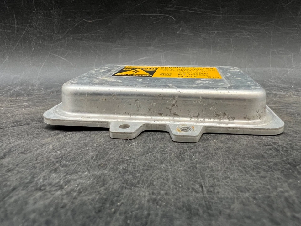 2006-2010 BMW 525i OEM Xenon Headlight Ballast Control Unit 015713004731AF - Image 4 of 4