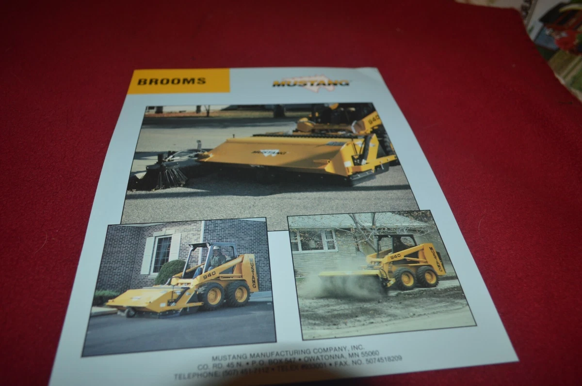 Owatonna MUSTANG Besen Für Skid Steuer Lader Dealer's Broschüre AMIL15