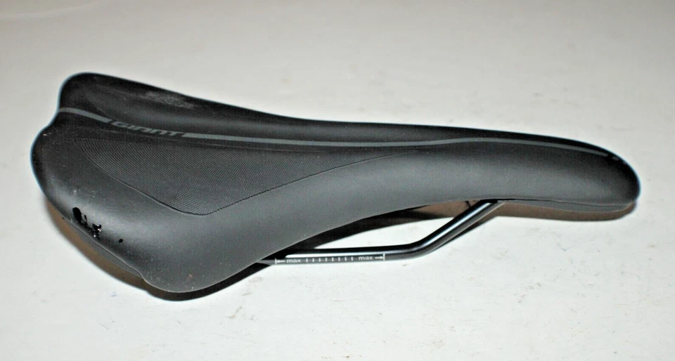 Sillín de bicicleta MTB gigante 270/140 mm negro confort de carretera híbrido grava envío rápido a EE. UU. Foto 2 de 4