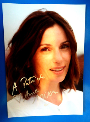 AUTOGRAPHE DE AURE ATIKA SUR PHOTO FORMAT 15 X 21 CM