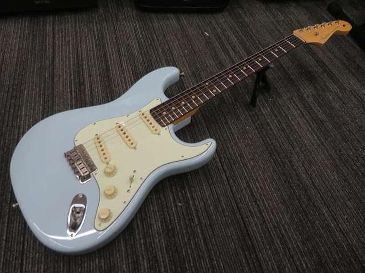 FREEDOM CUSTOM GUITAR RESEARCH RETRO STYLE R.S.ST Electric Guitar