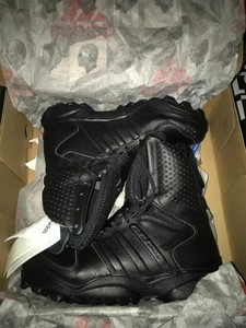 chaussure adidas intervention