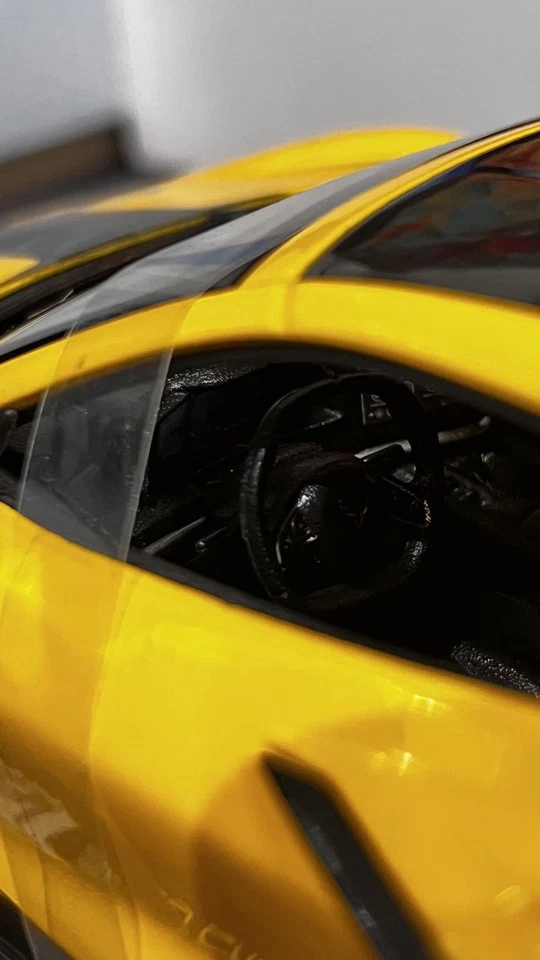 Литая модель автомобиля 2020 Chevrolet Corvette Stingray Coupe MAISTO масштаб 1:18 - Изображение 2 из 4