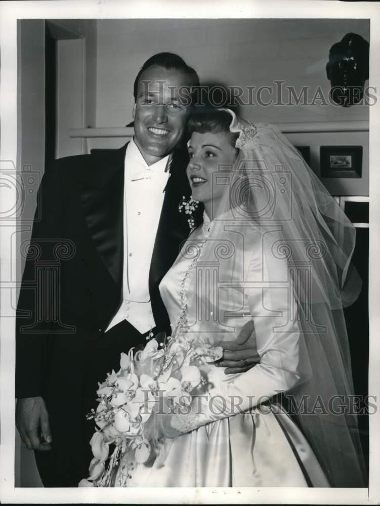 1955 Press Photo Richard Anderson & bride Carol Lee Ladd after their CA wedding