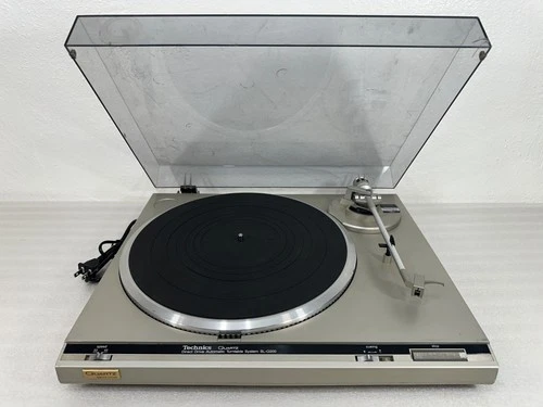 Vintage Technics SL-Q200 Quartz Direct Drive Automatic Turntable Record Player