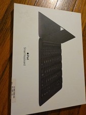 Apple Smart Keyboard iPad Pro 10.5"/ iPad 7 8 9/Air 3rd Gen A1829 - Brand New