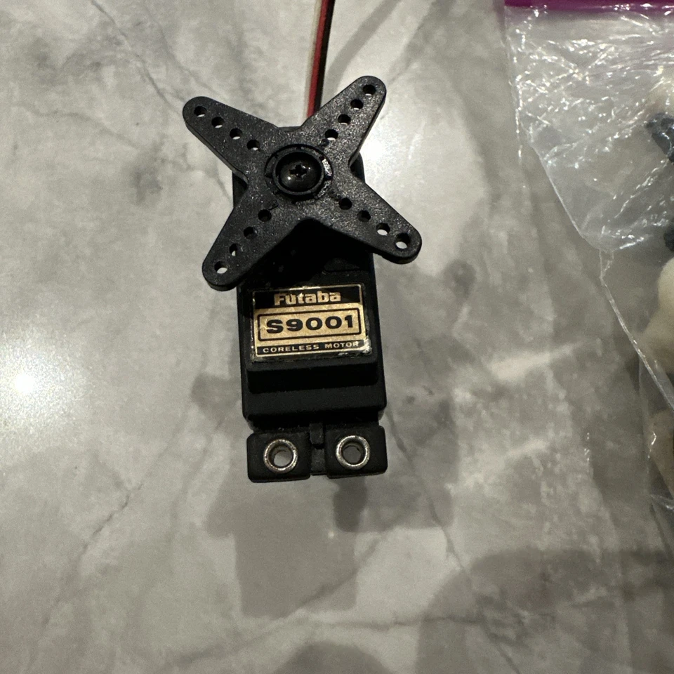 Futaba S9001 + Parts Lot - Image 2 of 4