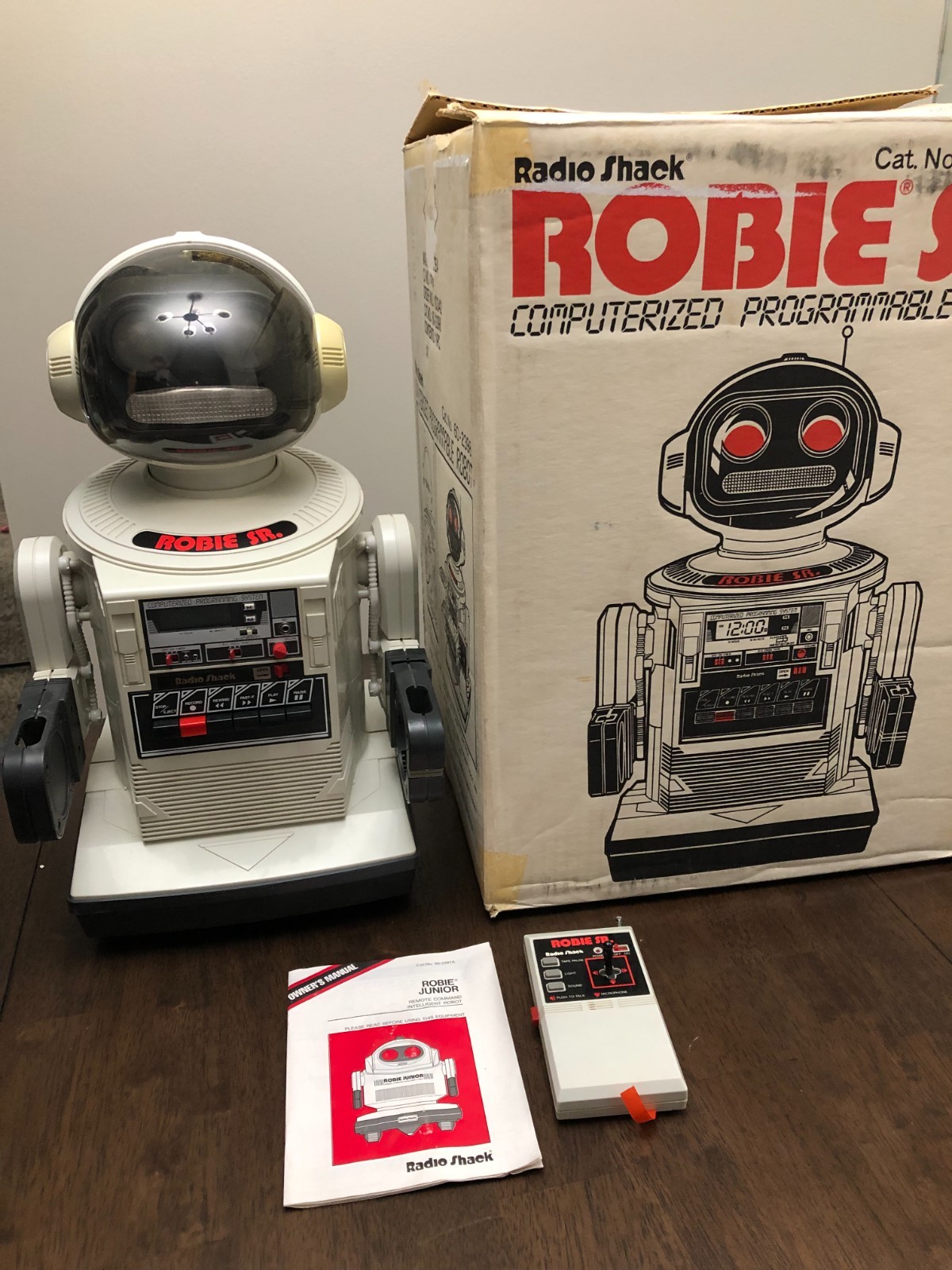 Robie Sr. Robot RadioShack Collectible CIB Tested Everything