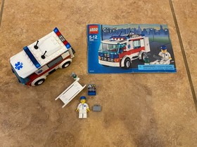 LEGO CITY: Ambulance (7890) 100% Complete (missing window sticker & no box)