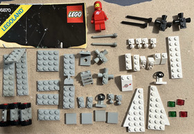 Lego Vintage Classic Space Lot:  6813, 6809, 6831, 6870, and 6828