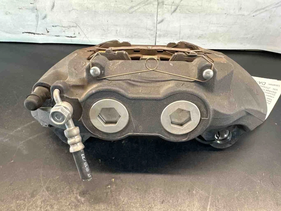 21 22 23 TOYOTA MIRAI Caliper Right passenger front - Image 3 of 4