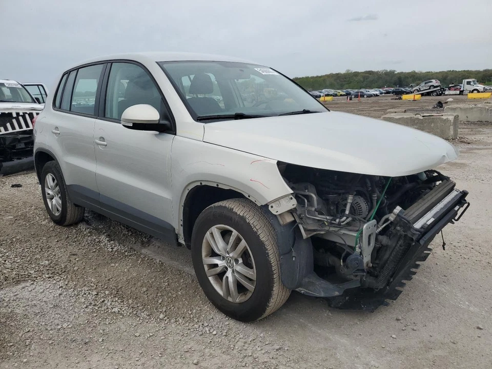 Espejo retrovisor derecho usado se adapta a: Volkswagen Tiguan Power 2014 térmico manual plegable Foto 3 de 4