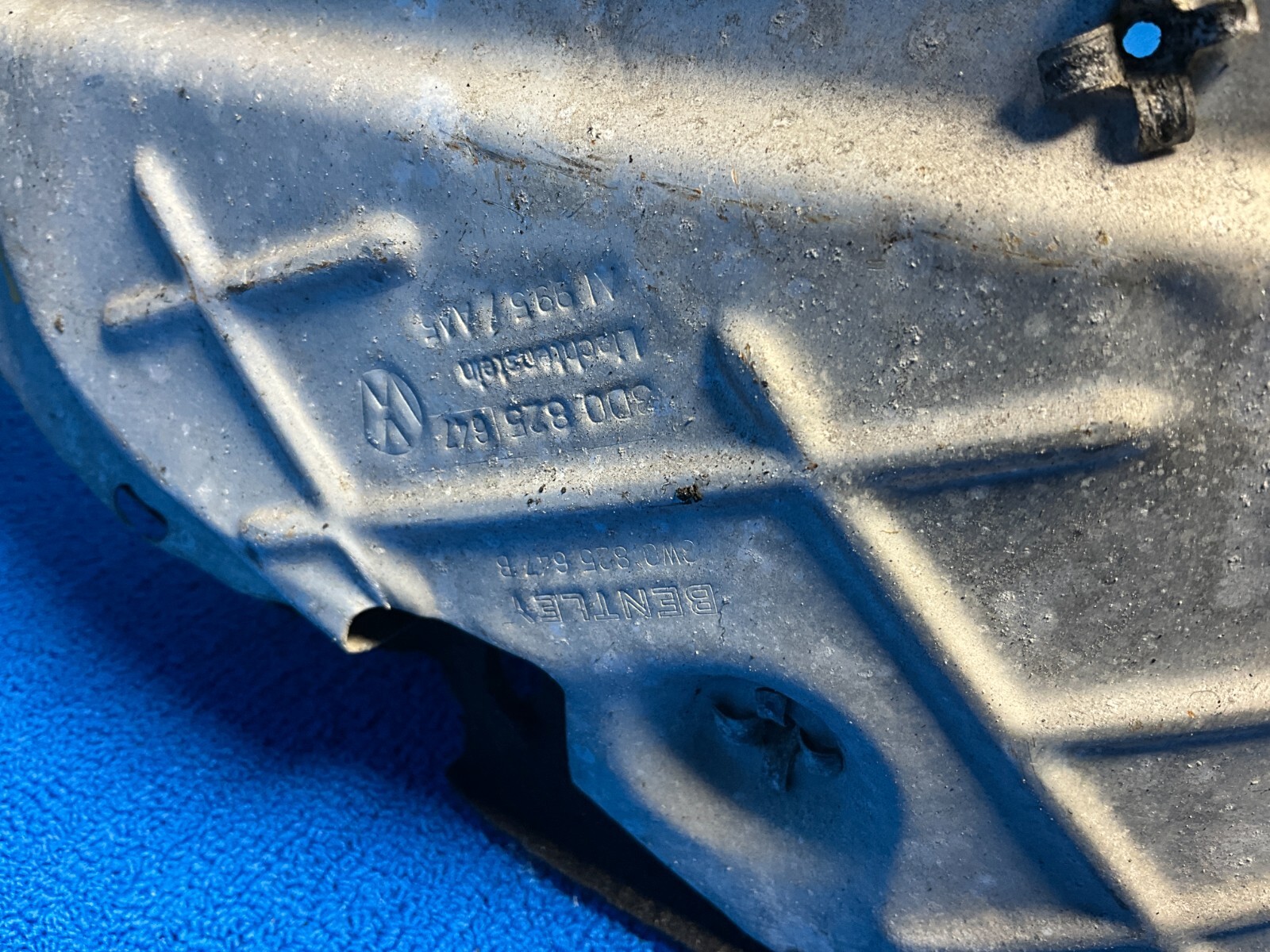 2005-2010 BENTLEY CONTINENTAL REAR LEFT SIDE FENDER LINER SPLASH SHIELD OEM