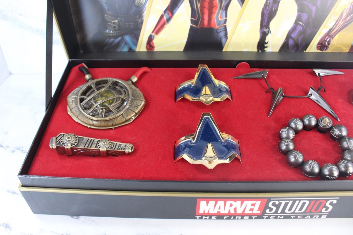 r*️様 MARVEL LIGHT BOX THE FIRST TEN YEAR Hot Toys Marvel Studios 10th Anniversary USB Light Box