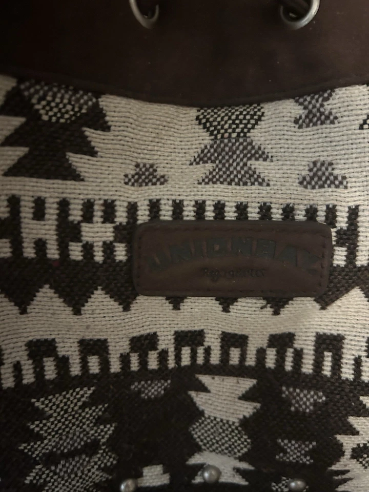 Bolso Bandolera Union Bay Flecos Blanco y Negro Tela Boho Azteca e Imitación Cuero Foto 3 de 4