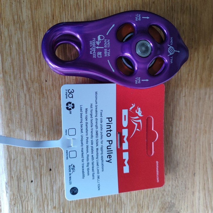 Poulie Pinto Rig Violet DMM : éliminez les frictions de corde lors du levage de charges