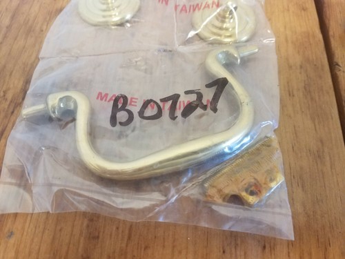 6 tirones de cajón con acabado dorado con fianzas centros de 3 1/2" BO727 hardware Tiawan - Imagen 2 de 4