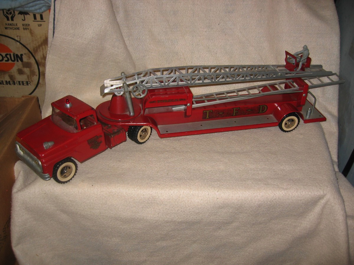 Vintage Tonka Hydraulic Aerial Ladder Fire Truck T F D No. 5 w