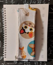 ASTUCCIO PER QUADERNO, CON ELASTICO, STOFFA, LAVABILE, GATTI COLORATI, LISCA