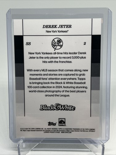 2024 Topps Black & White - Derek Jeter Green Parallel/99 - Picture 2 of 2