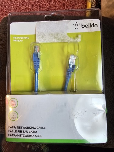 BELKIN CAT5e NETWORKING CABLE 33 Ft! New In Box! - 第 1/2 張圖片