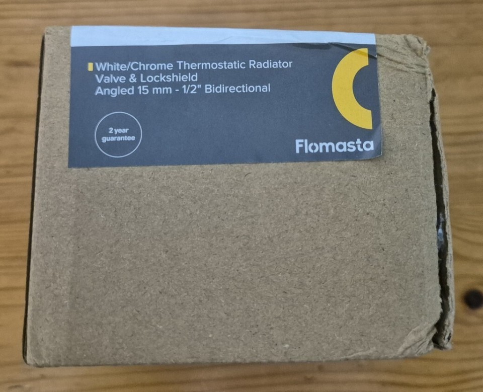 Flomasta White/Chrom Thermostatic Radiator Valve & lockshield 15mm