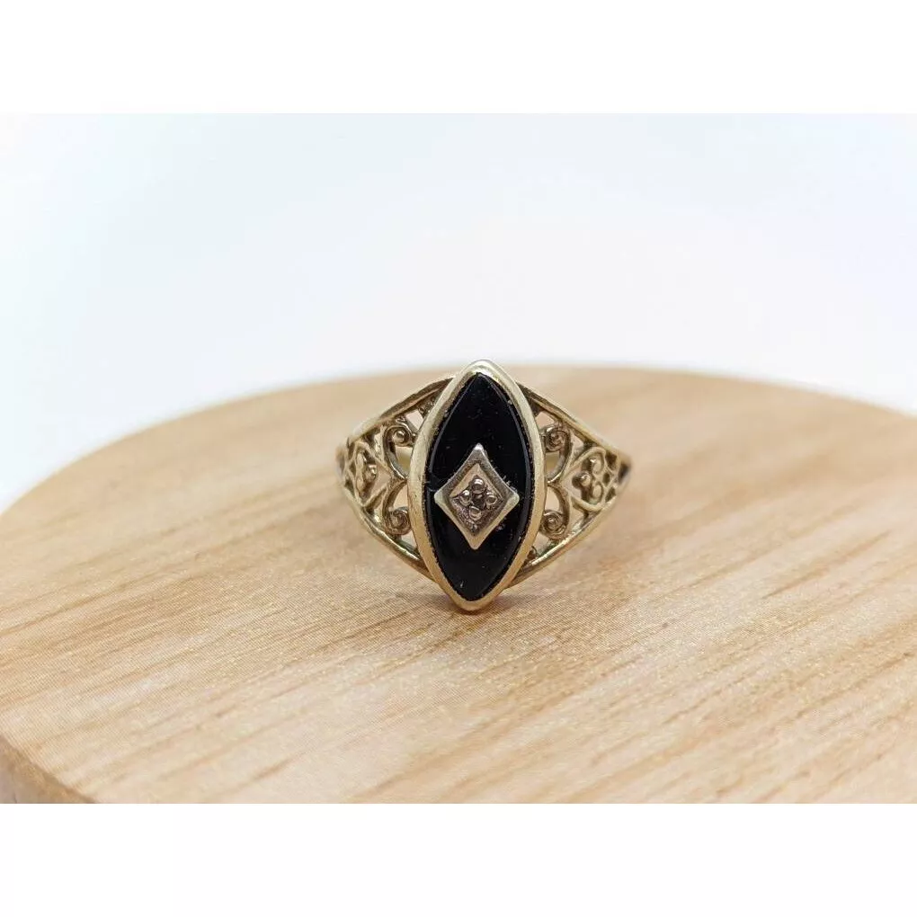 10k ONYX and diamond ring. Marquise Onyx bezel set victorian mourning ring. st 8