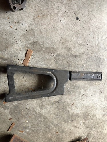 1963 Chevy Impala Hood Latch Support OEM - 第 1/1 張圖片