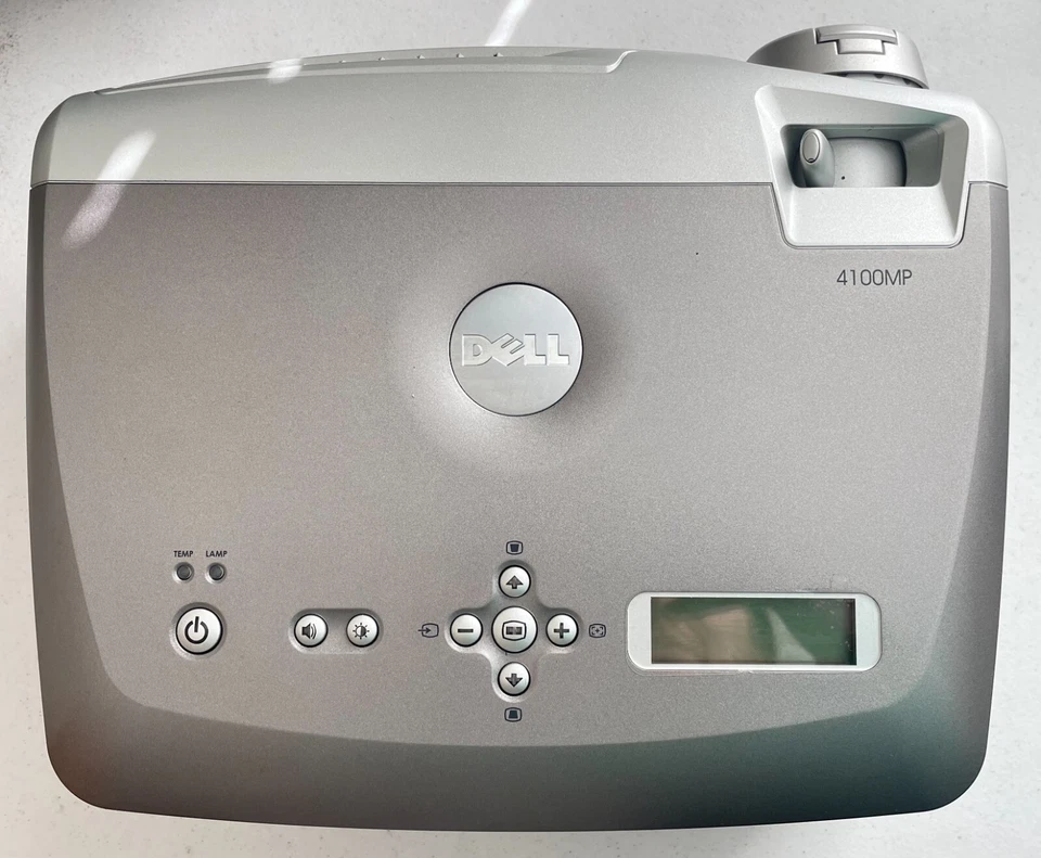 Dell 4100MP DLP Projector with Hard Case – Portable High-Resolution Display - Image 4 of 4