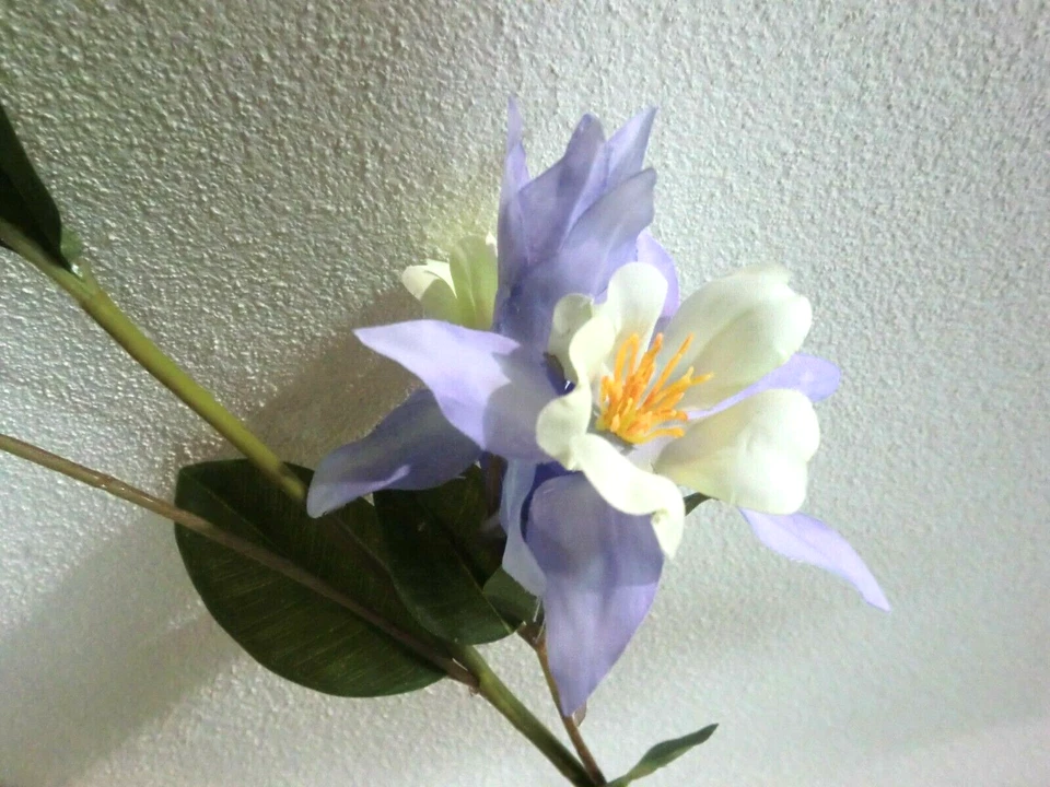 Akelei, Farbe Flieder-Creme, Kunstblume, Sommerblumen - Bild 2 von 4