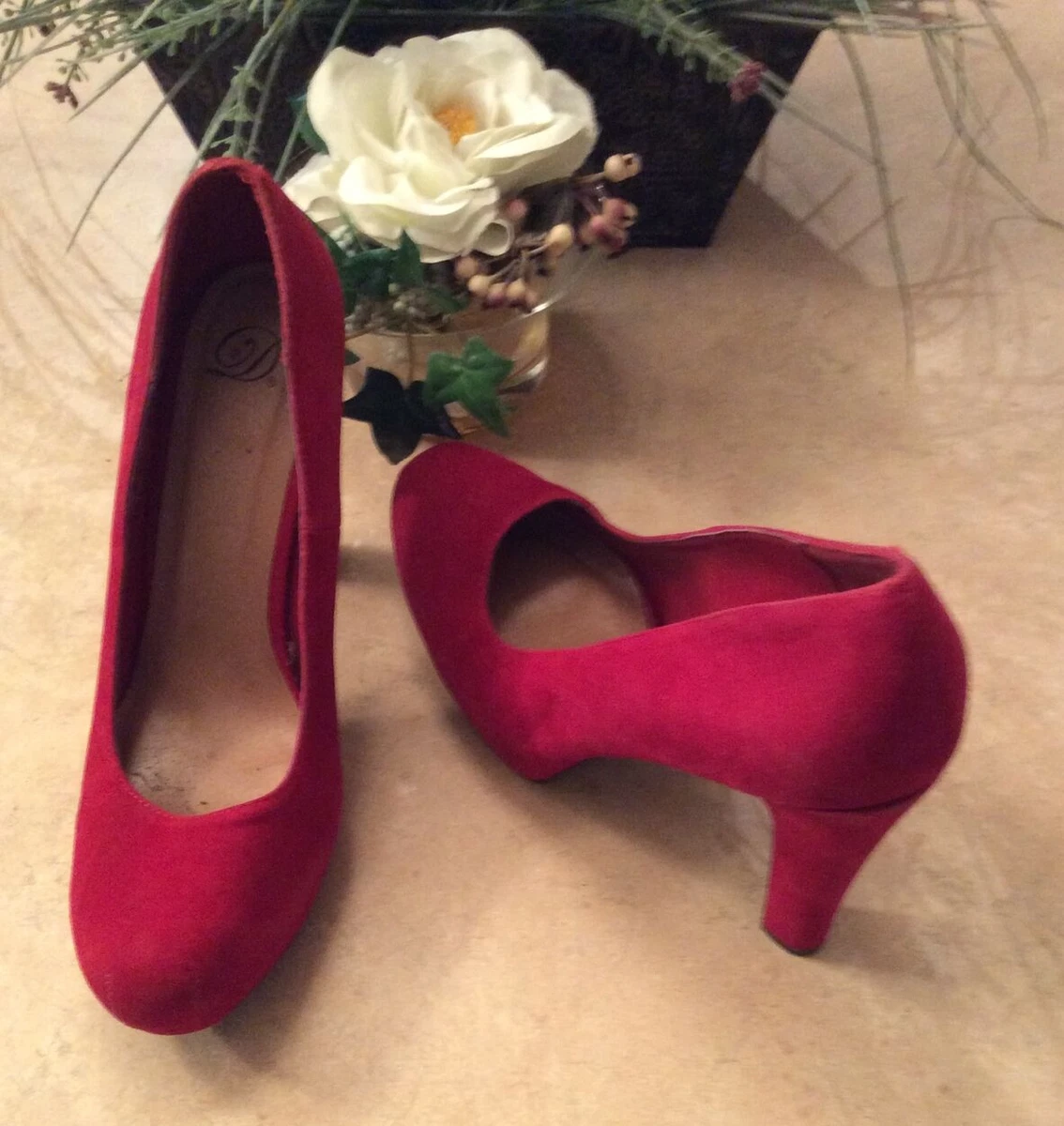 Red hotsell stiletto pumps