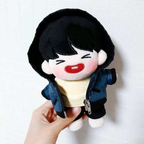 Muñeca de peluche 15 cm KPOP Bangtan Boys melocotón SUGA juguete de peluche MIN YOONGI con ropa