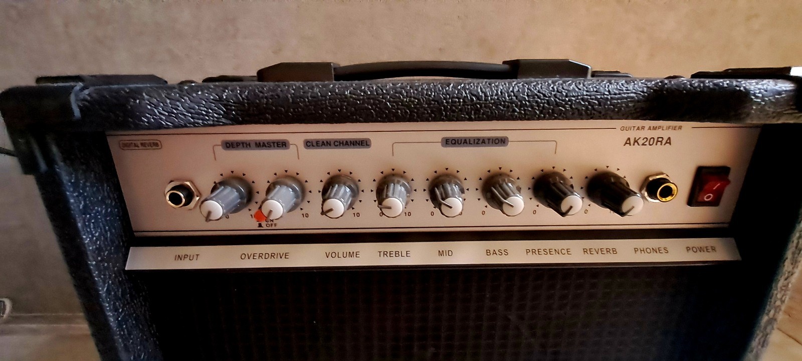 Soundking AK20-RA Combo per chitarra 20 W/60 W Peak - 2 canali, riverbero, FX-Loop foto 2