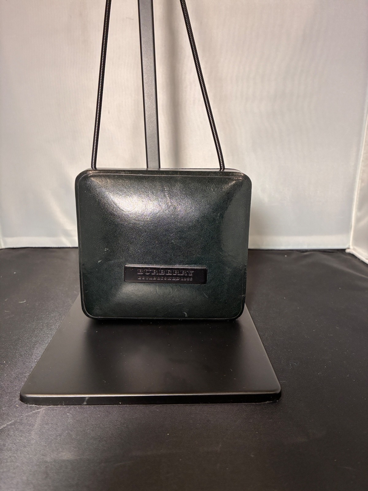 Burberry Vintage Hard Case Leather Card /coin Purse With Chain Dark Green Rare image 6