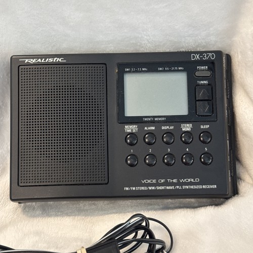 Realistic DX-370 Voice of World FM Stereo MW/SW/PLL Synthesized, Tested & Works!