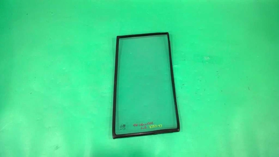 92 93 94 95 96 97 TROOPER SLX DRIVER LEFT REAR VENT GLASS OEM 3252-47 - Image 2 of 3