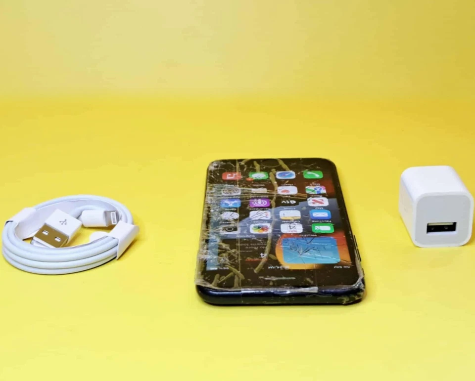 ⚡VIEW PHOTOS⚡IPHONE 7 UNLOCKED CELL PHONE FIDO ROGERS TELUS BELL VIRGIN MOBILE ⚡ - Image 4 of 4