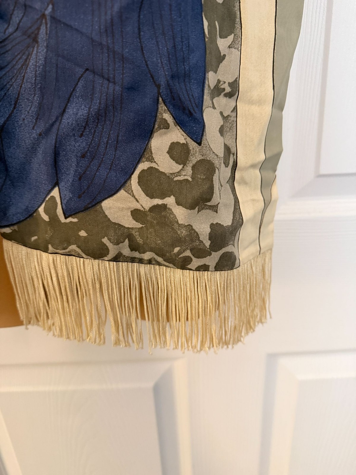 Fringed Rectangular Scarf Reversible Two Differen… - image 3