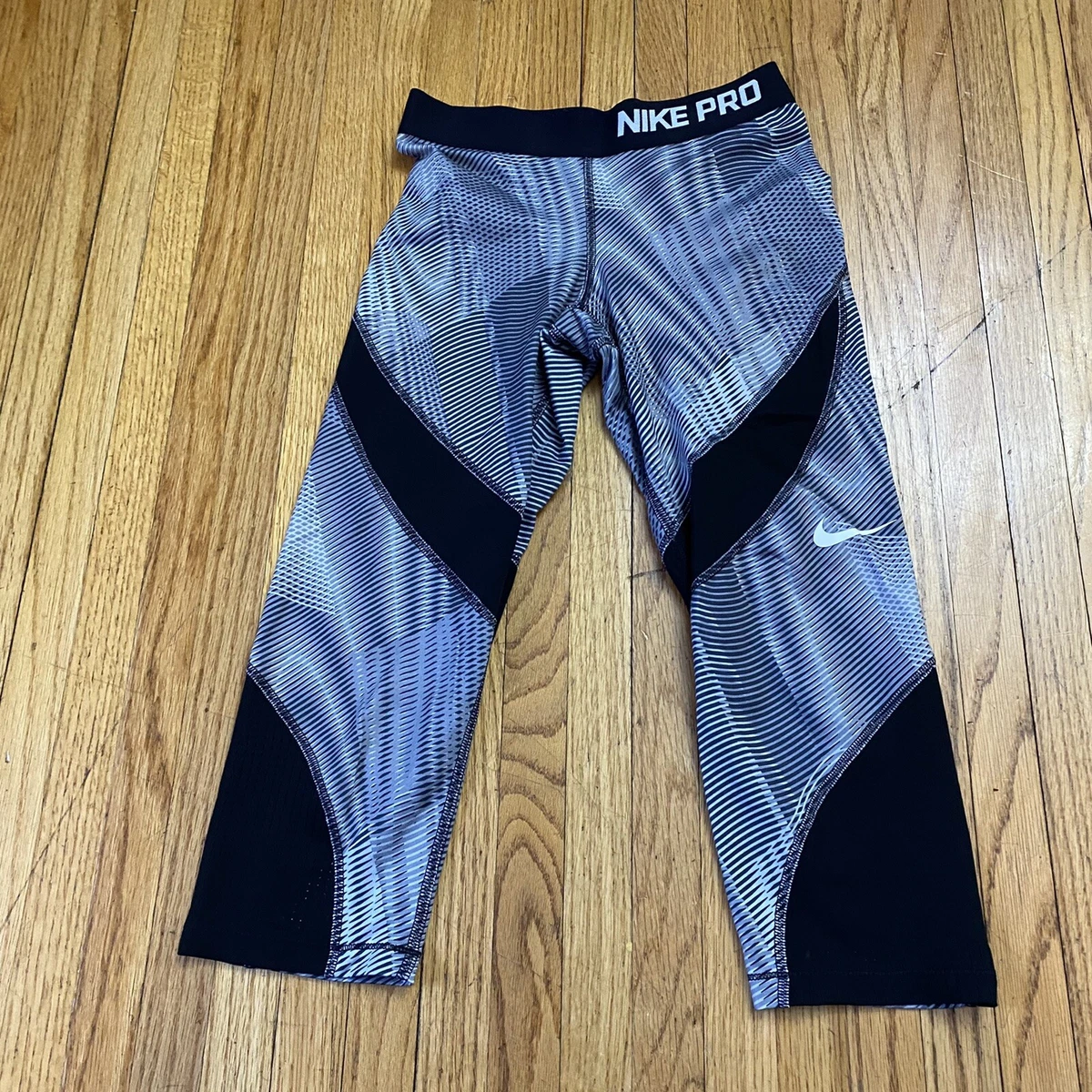 Nike pro hypercool capri store