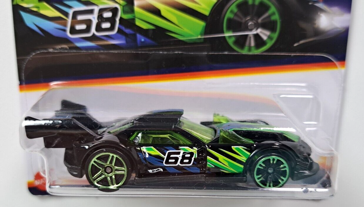 Hot Wheels Neon Speeders GT Hunter 5/8 - 1:64 Scale Die-Cast Tractor Toy Car