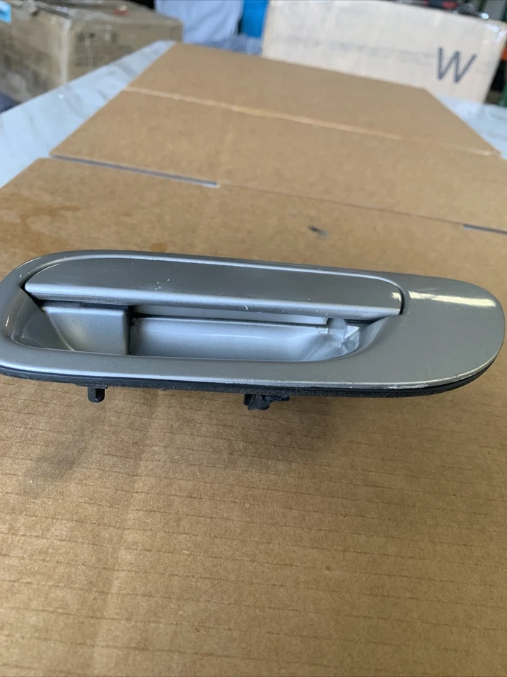 2003-2007 VOLVO XC70 MAÇANETA EXTERNA TRASEIRA ESQUERDA PRATA - Imagem 3 de 4