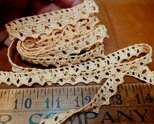 vintage 1/2" cotton lace scallop crochet trim peach 1yd made in USA