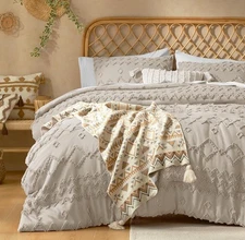 Tufted Boho Comforter Set, 3 Pieces Boho Bedding Set, Farmhouse Queen Khaki