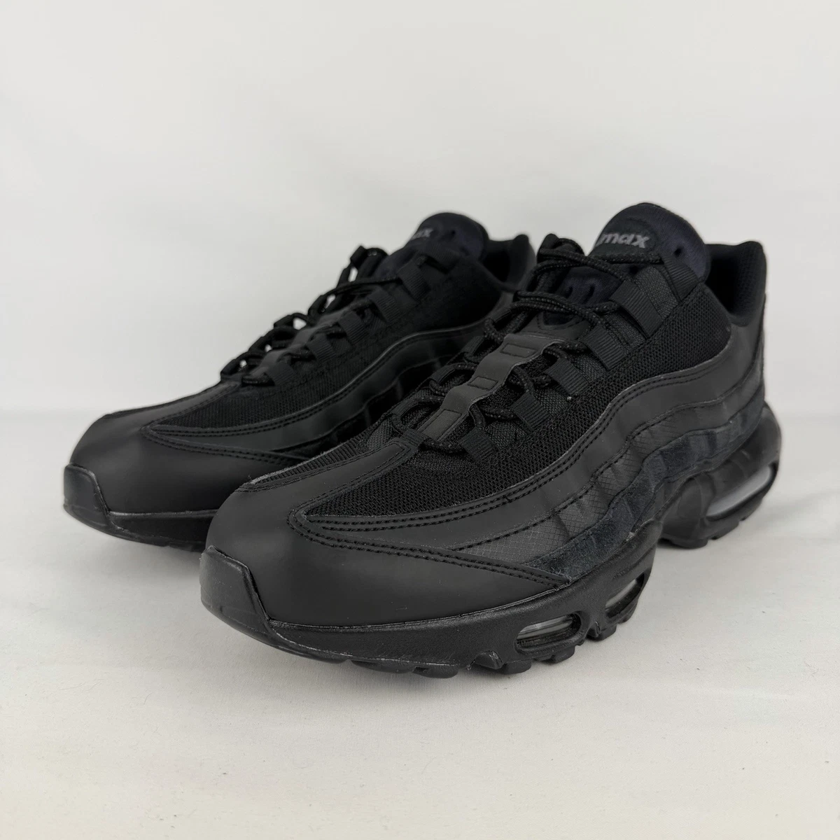Preços baixos em Nike Air Max 95 Essential Triple Black 2020 | eBay
