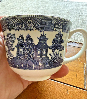 Johnson Brothers Willow Blue (3) Tea Cups & (4) Saucers Price PER ITEM